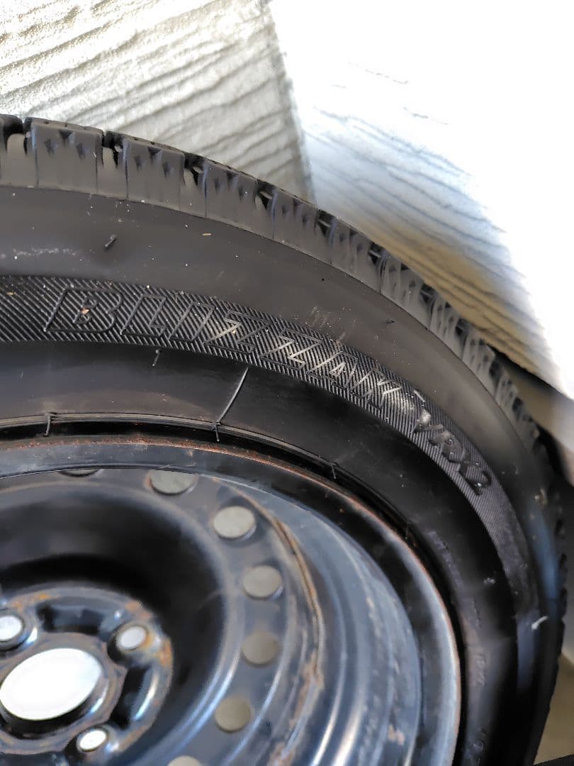 TOYOTA ブリヂストン スタッドレスタイヤセット 165/65R14