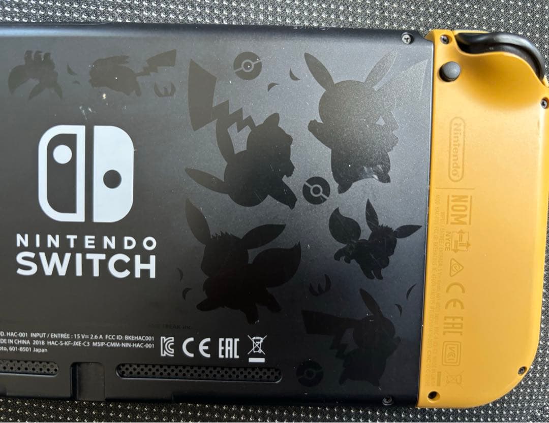 Nintendo Switch 本体 イーブイ ピカチュウ　スイッチ　ピカブイ