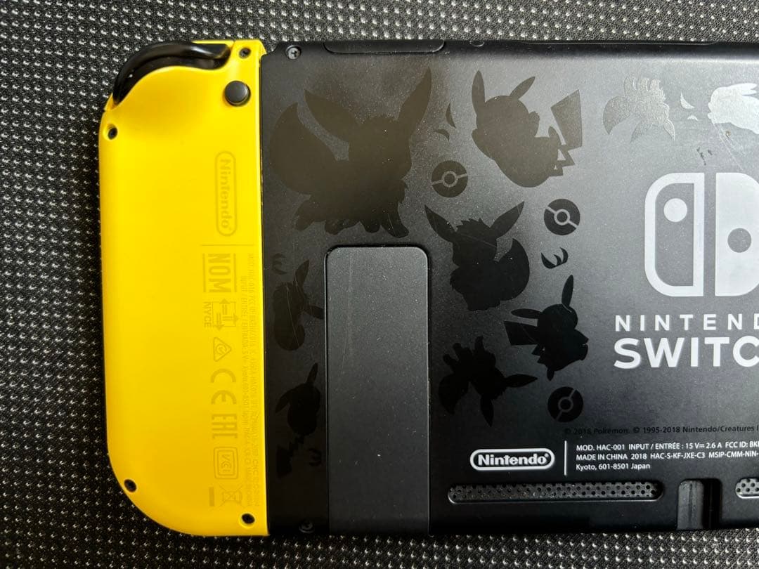 Nintendo Switch 本体 イーブイ ピカチュウ　スイッチ　ピカブイ