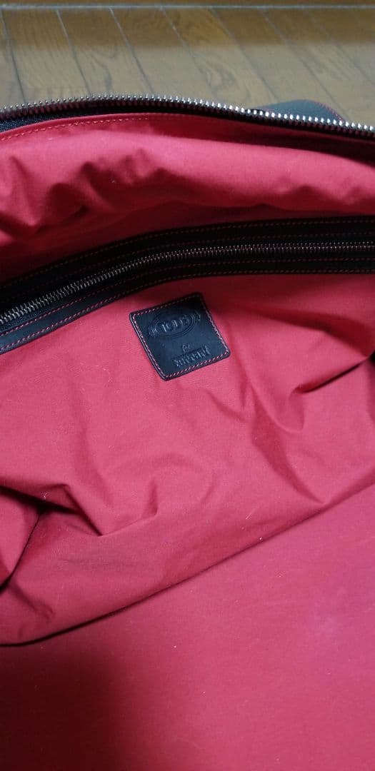 TOD'S×Ferrari　トラベルバッグ　スポーツバッグ　ブラック