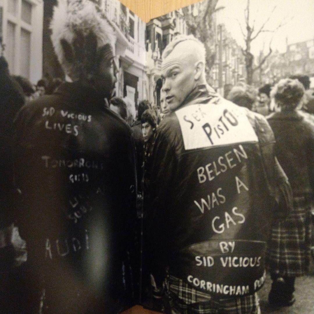 洋書 Made in the UK: The Music of Attitude