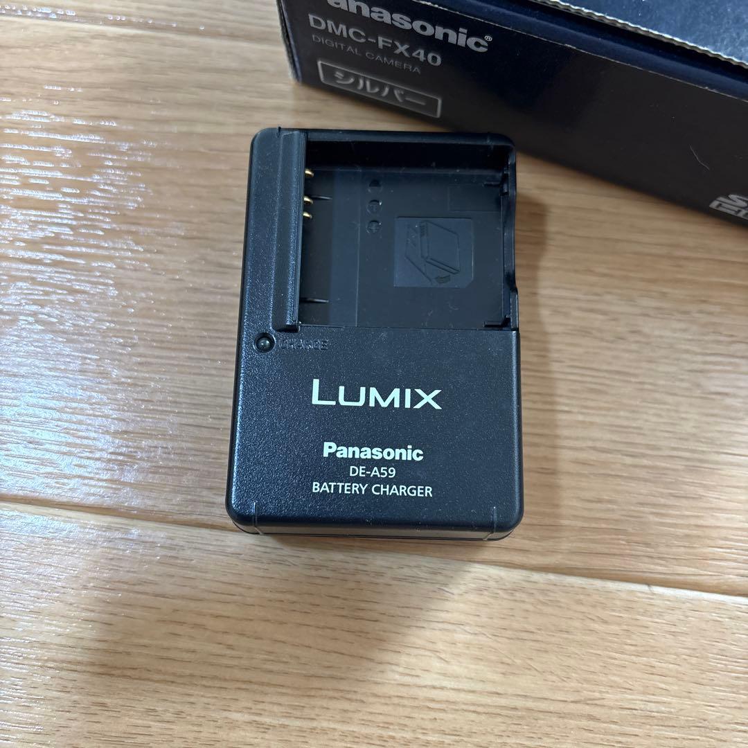 Panasonic LUMIX デジカメ　DMC-FX40シルバー