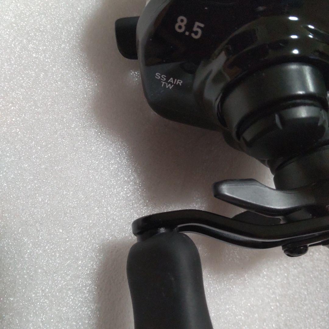 中古美品 ダイワ 23 SS AIR TW 8.5R