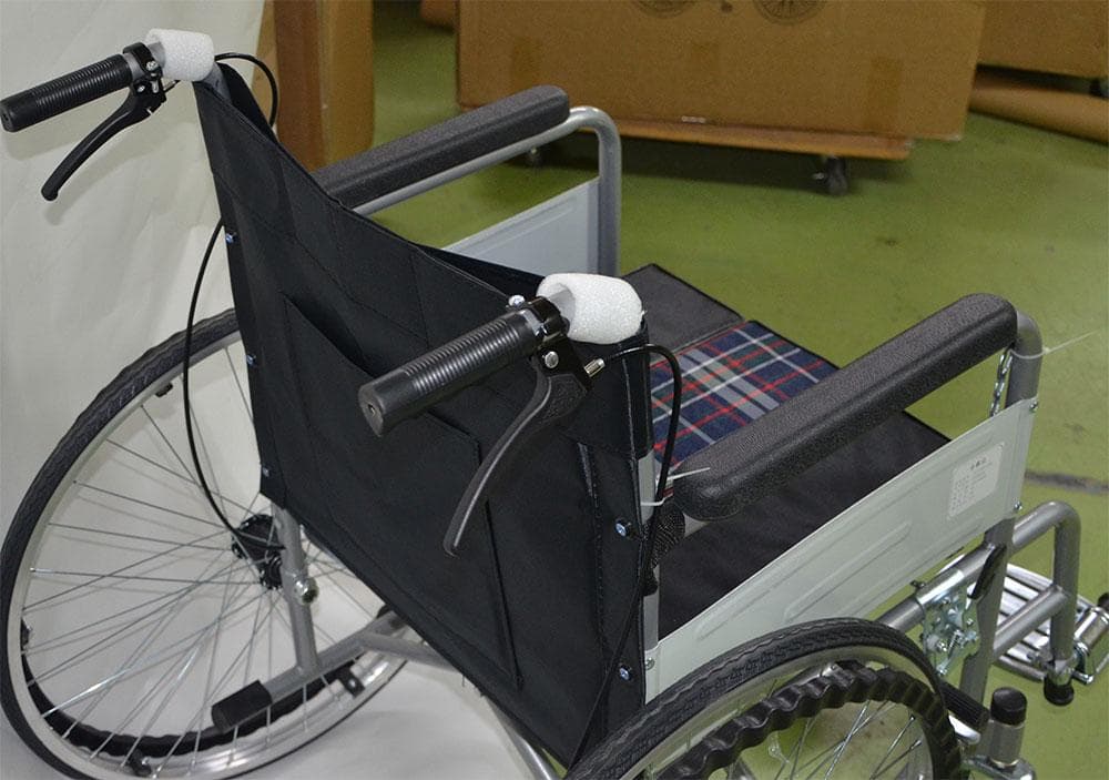 新品 車椅子コンパクト自走介助 車いす 折りたたみ 介助式車椅子 簡易トイレにも