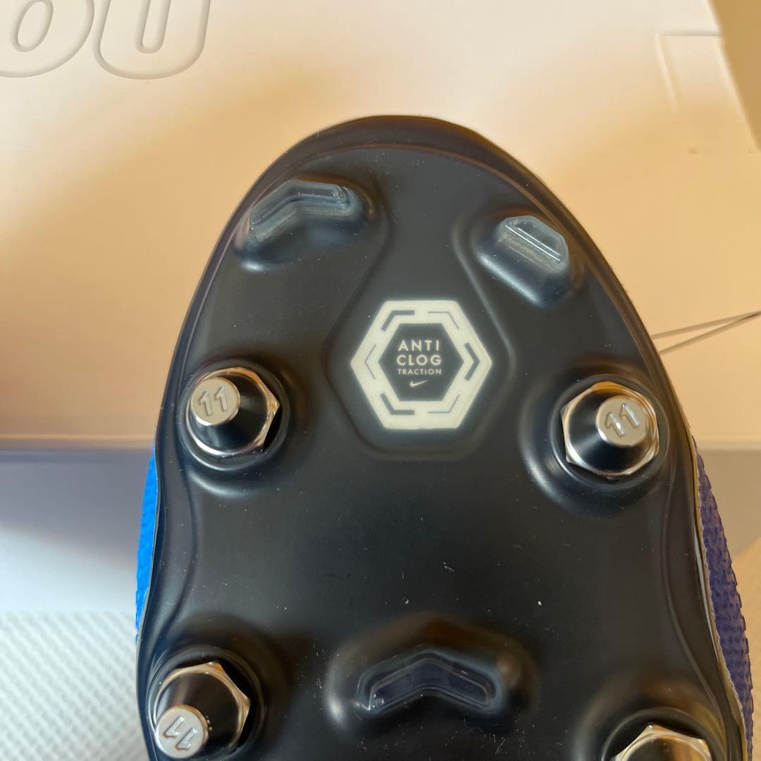 NIKE BY YOUナイキファントムビジョンSG 30cm