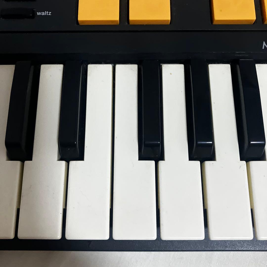 【本体のみ】 CASIO SK-5 サンプリングキーボード