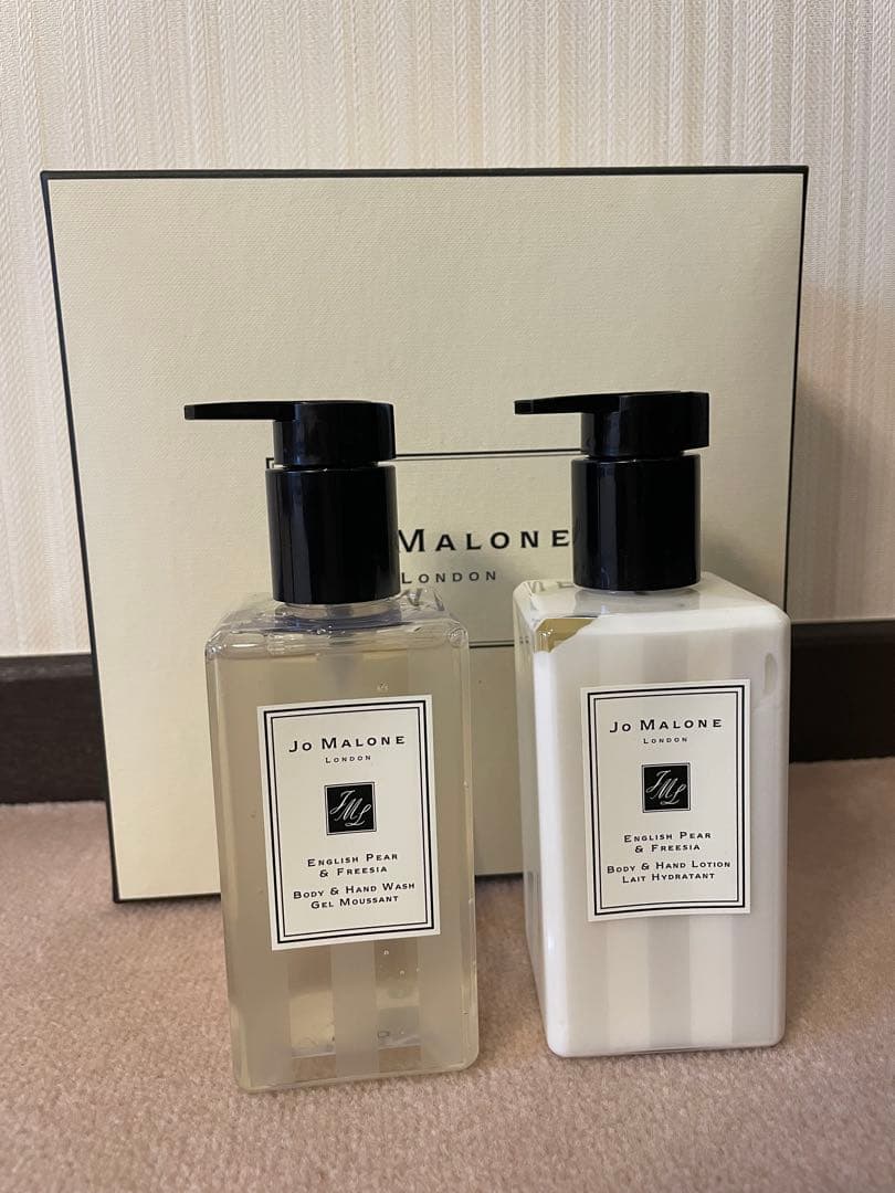 Jo Malone イングリッシュ ピア & フリージア セット