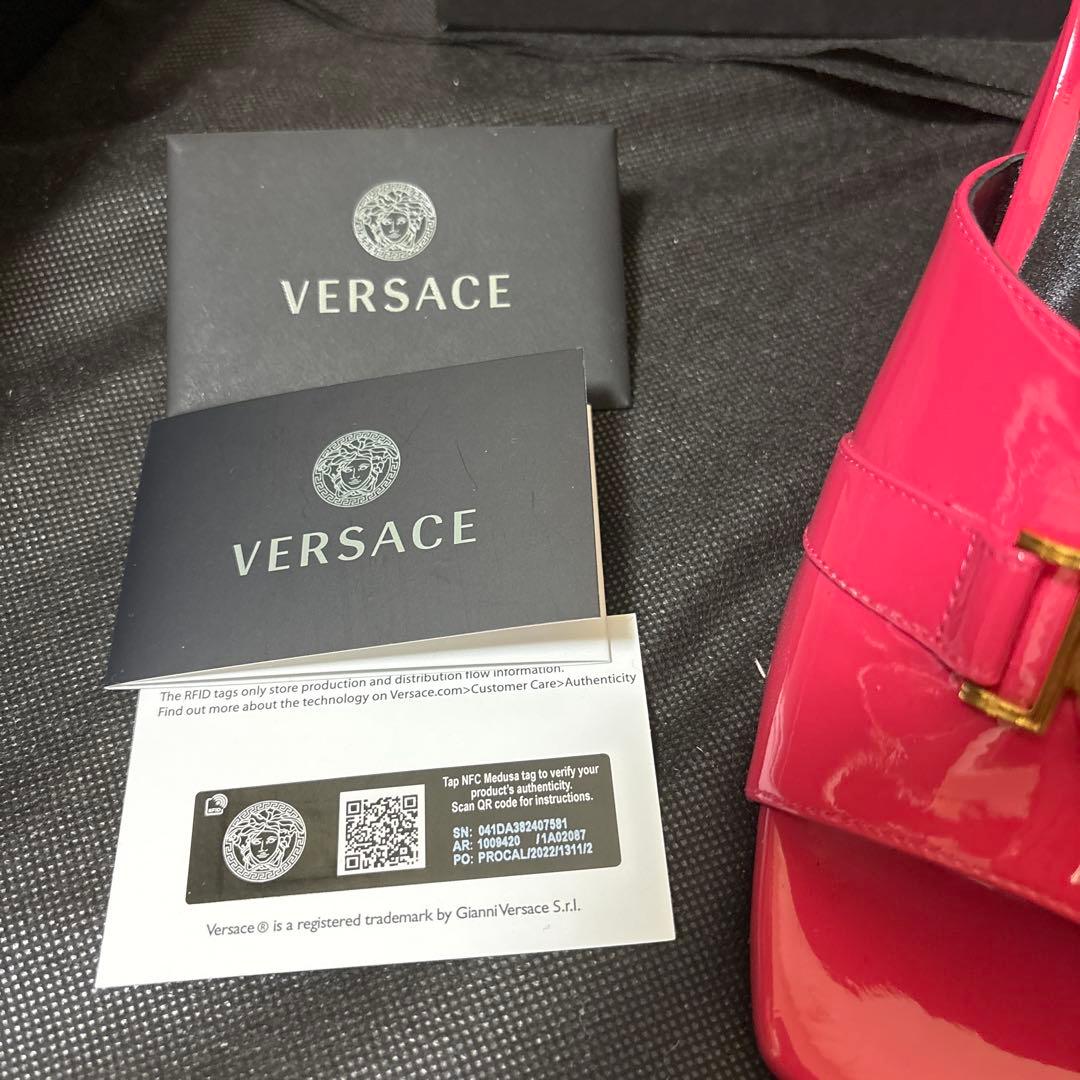 激安VERSACE ピンク メドューサ　スクエアトゥ エナメルミュール 新品