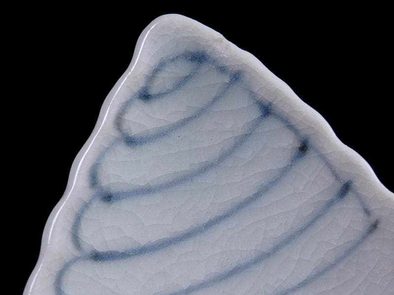 古伊万里　染付　草花紋の図　巻貝型変形皿　D852AS-fbpv