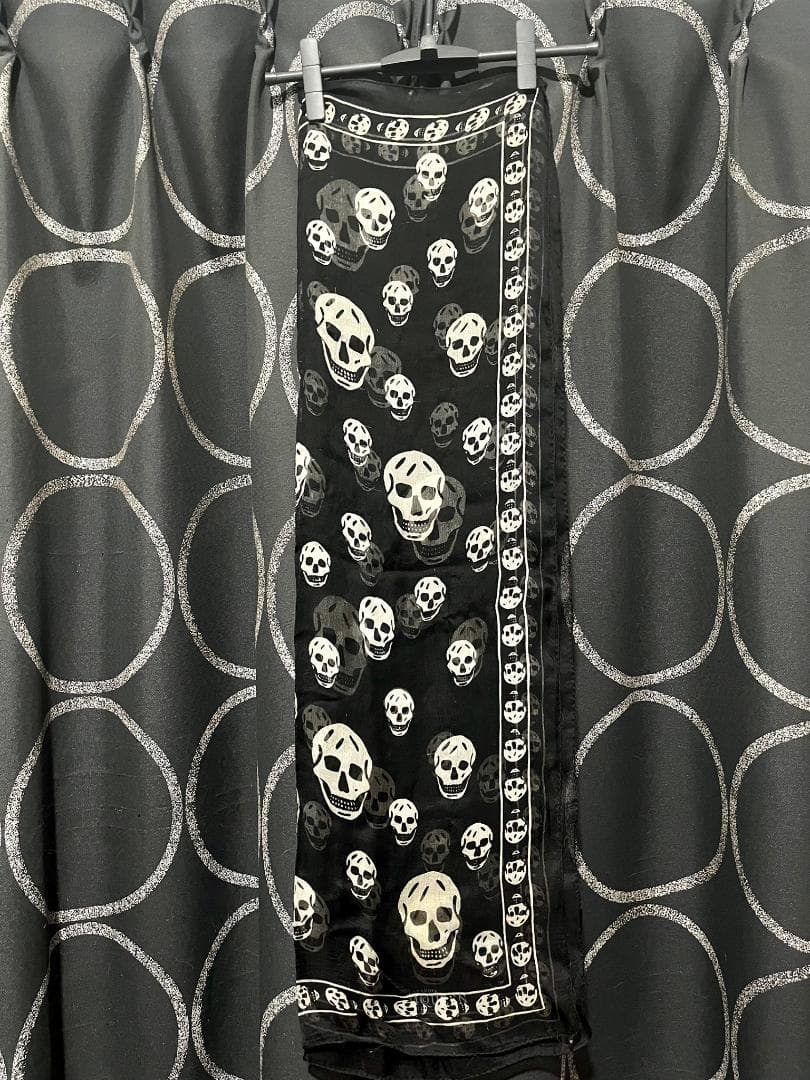 Alexander McQueen シルクスカルストール ブラック マックイーン