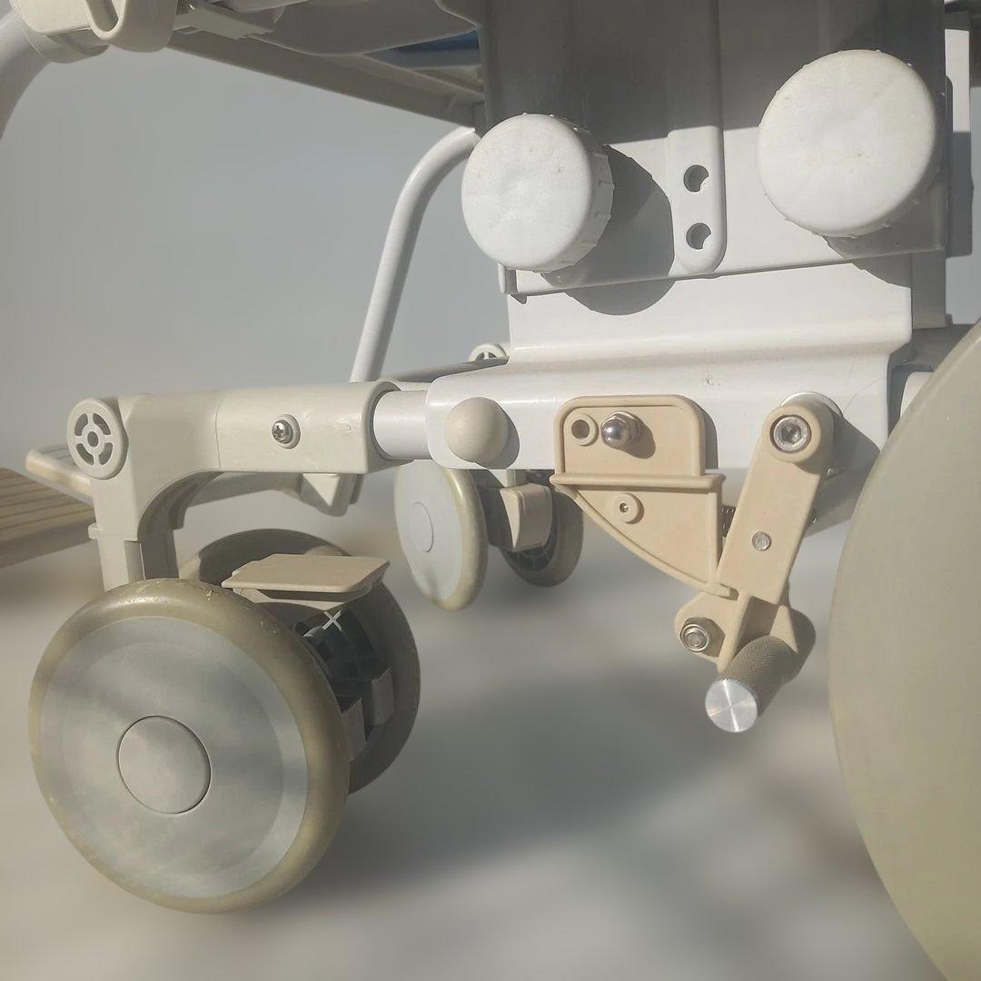 シャワーキャリーくるくるチェアD