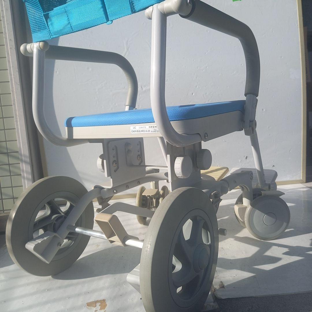 シャワーキャリーくるくるチェアD