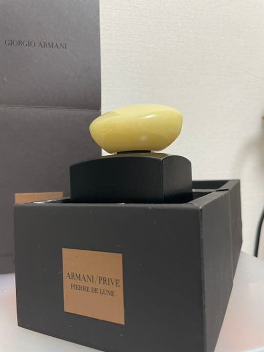 ジョルジオ アルマーニ プリヴェ ピエール ド リュンヌ オードパルファム