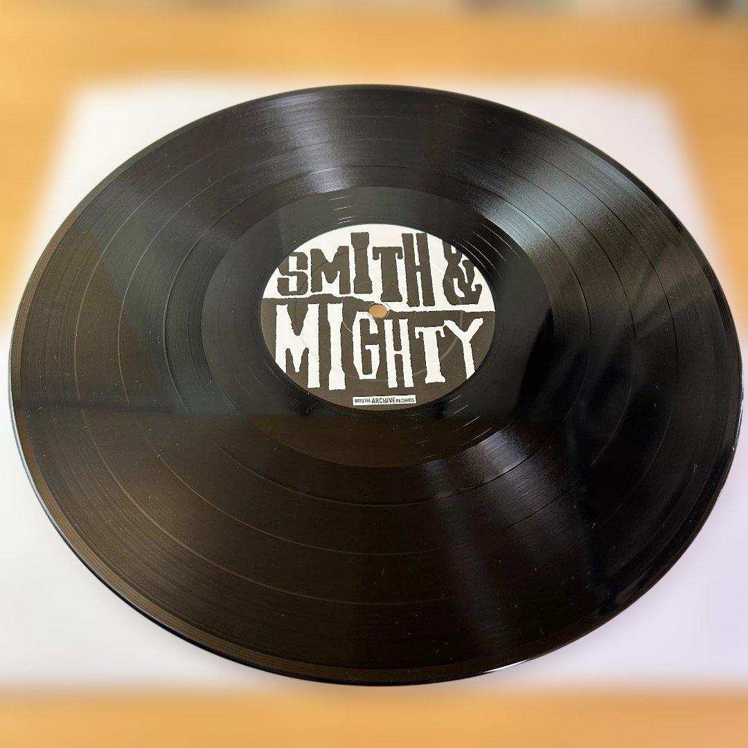 SMITH & MIGHTY 美品