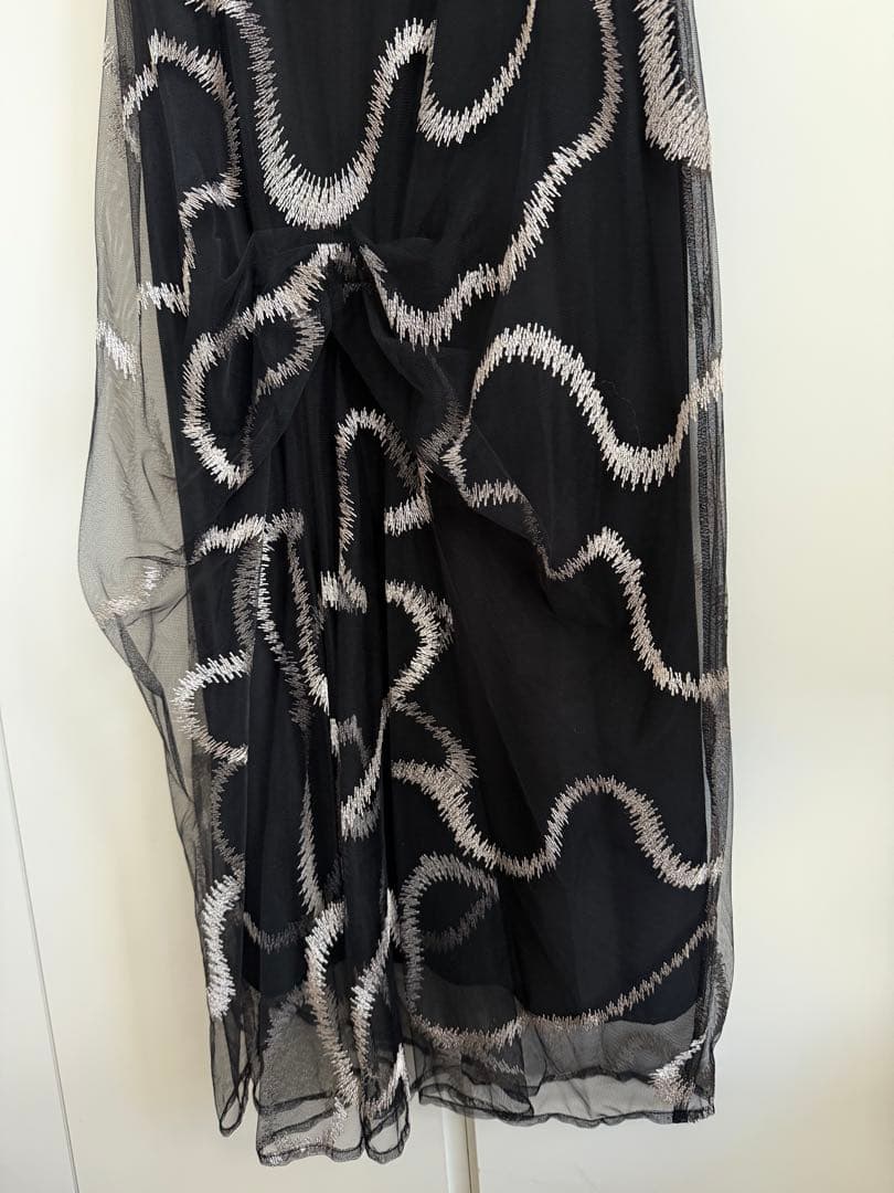 LE’RURE/ Grafitti back drape cami dress