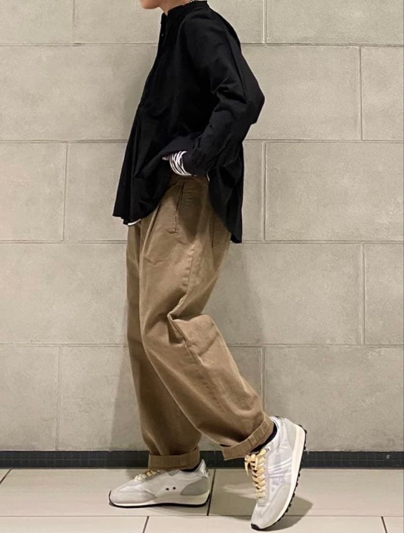 Vヘリンボンミリタリータックパンツ