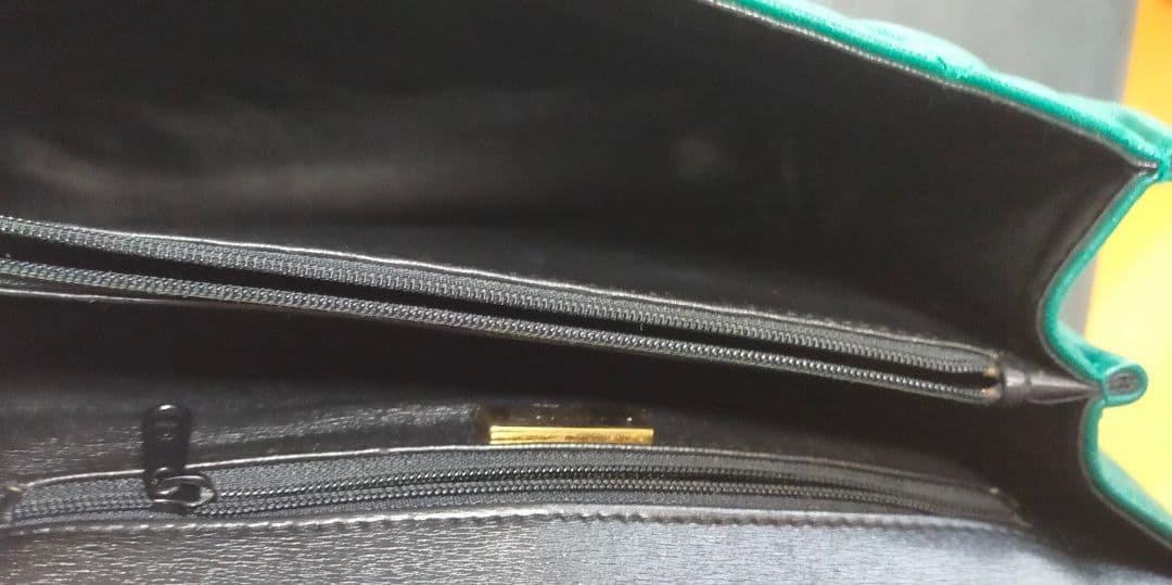 最終値下 GIVENCHY ジバンシー ラムレザー ハンドバッグ 緑 マトラッセ