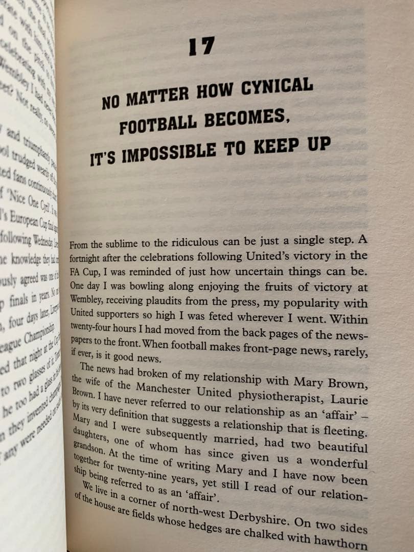 直筆サイン入り！伝説の指導者Docherty自伝 ＂The Doc\"