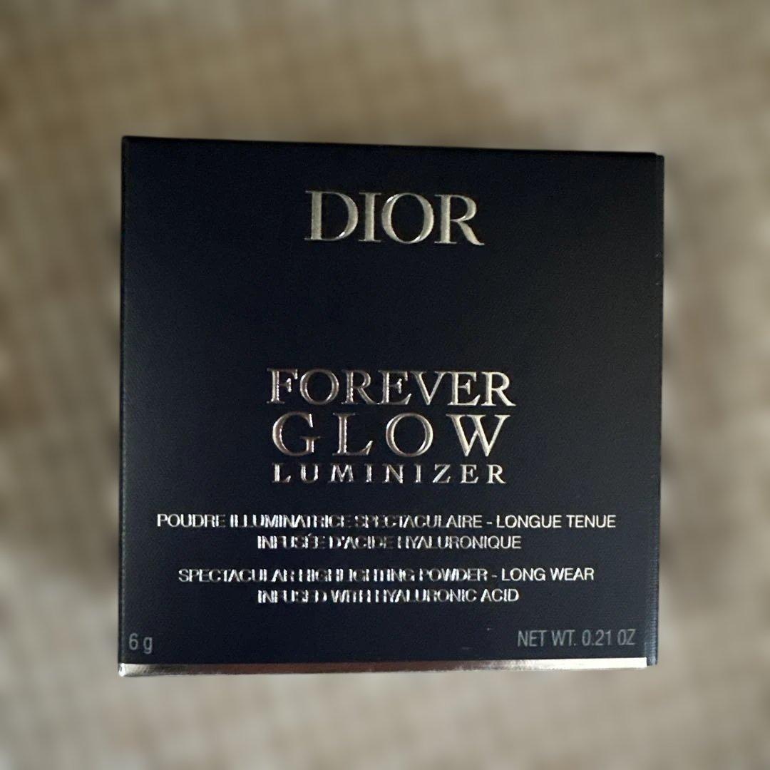 限定品　DIOR FOREVER GLOW LUMINIZER 001