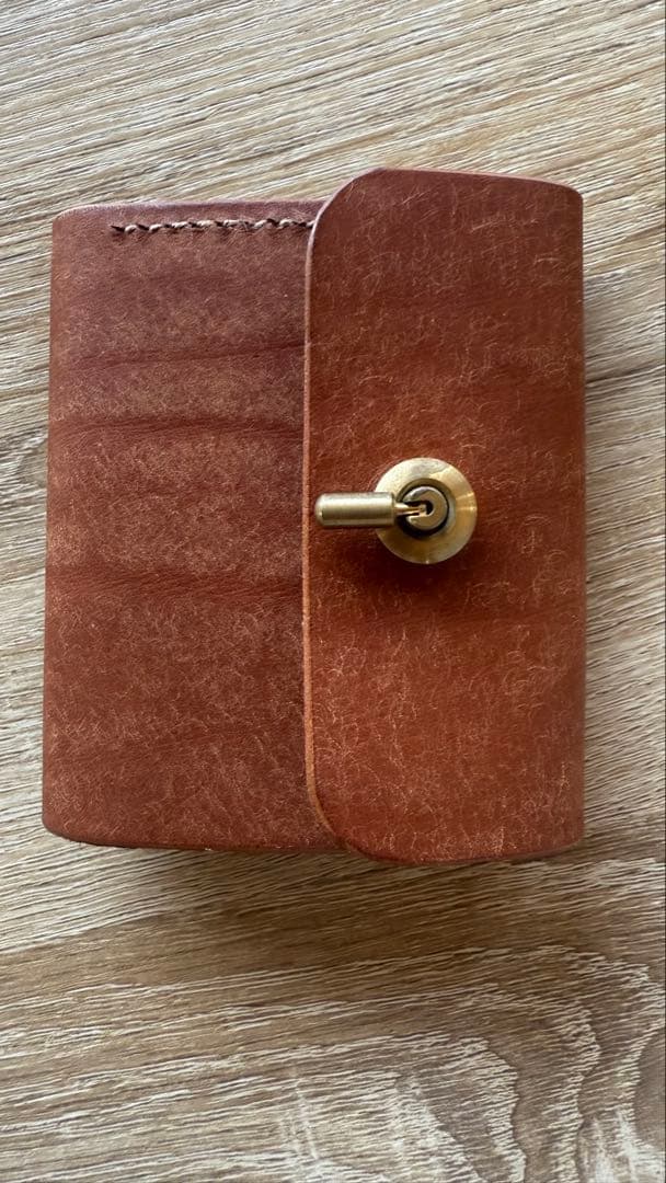 旅するネコ 財布 コンパクト プエブロレザー 革 レザー ヴィアッジオ　新品