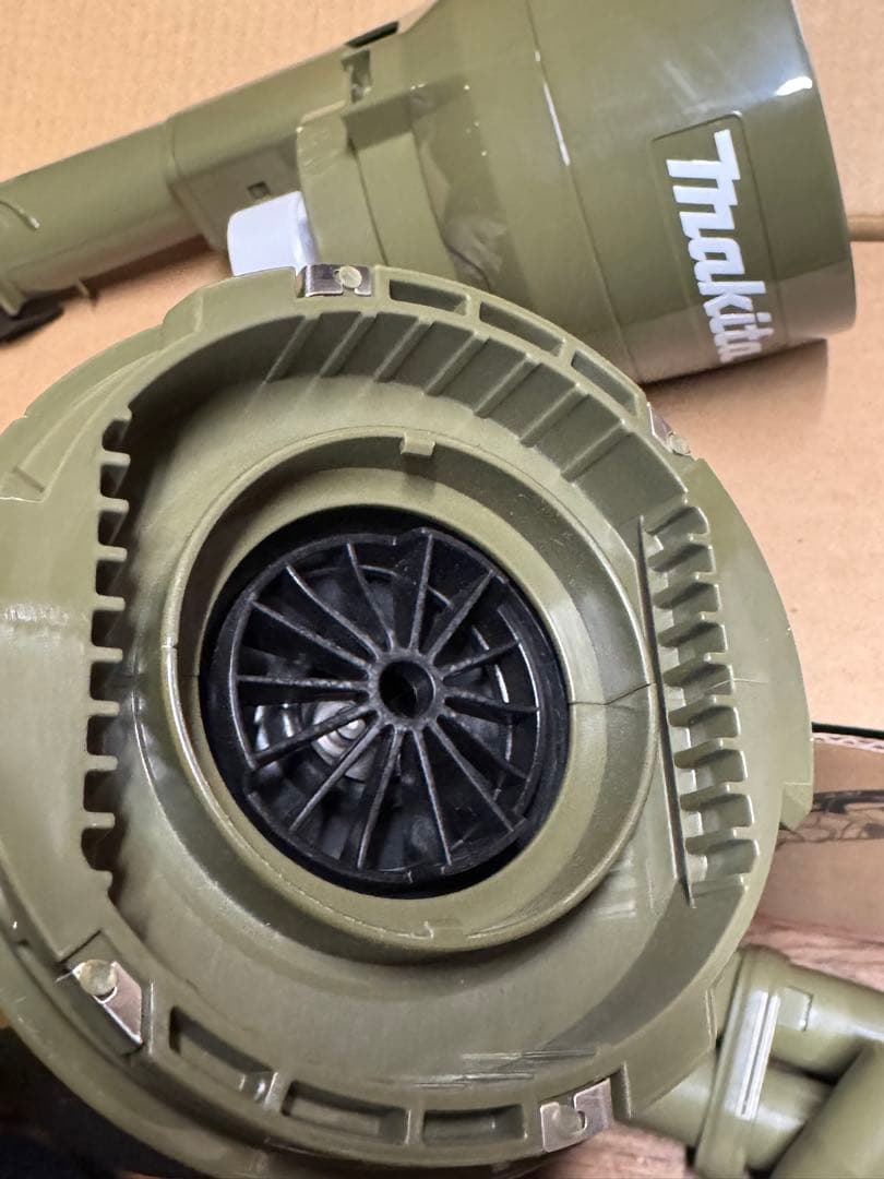 美品 マキタ CL003G 40vmax サイクロンクリーナー 本体 オリーブ