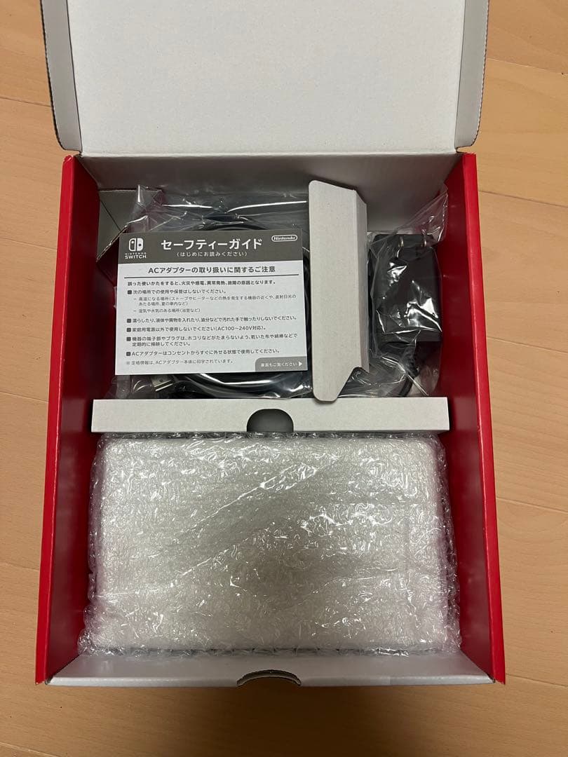 Nintendo Switch(有機ELモデル) (L)/(R) ホワイト