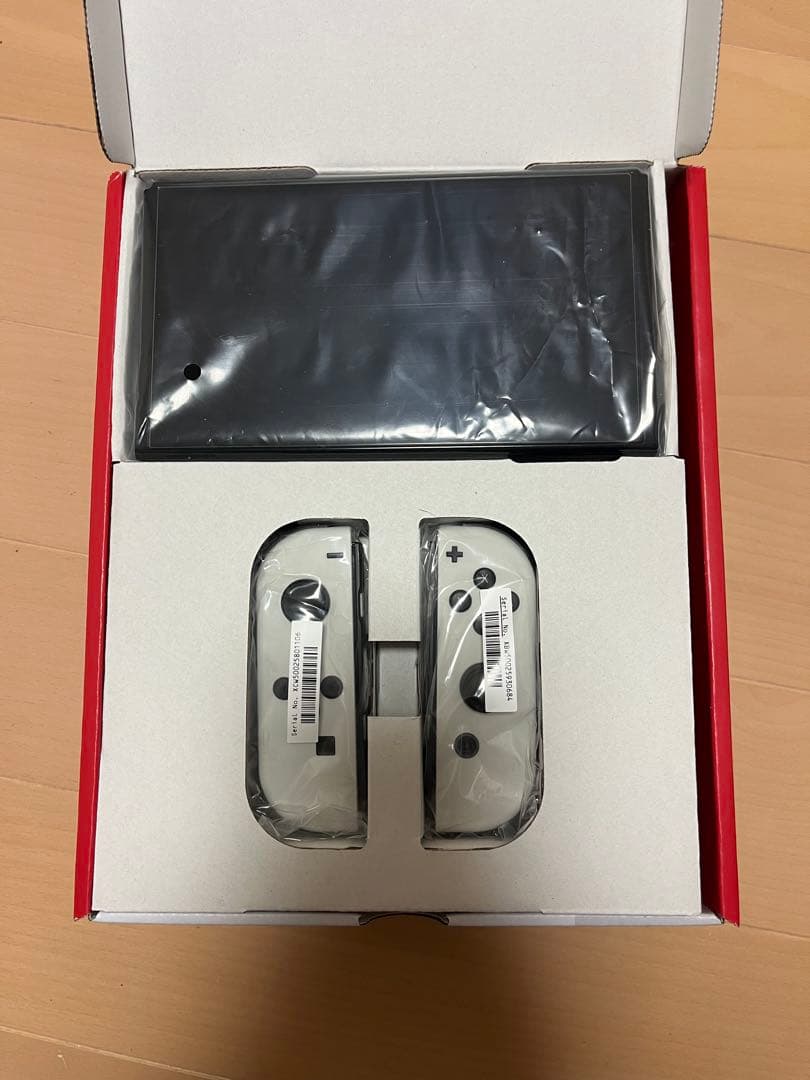 Nintendo Switch(有機ELモデル) (L)/(R) ホワイト
