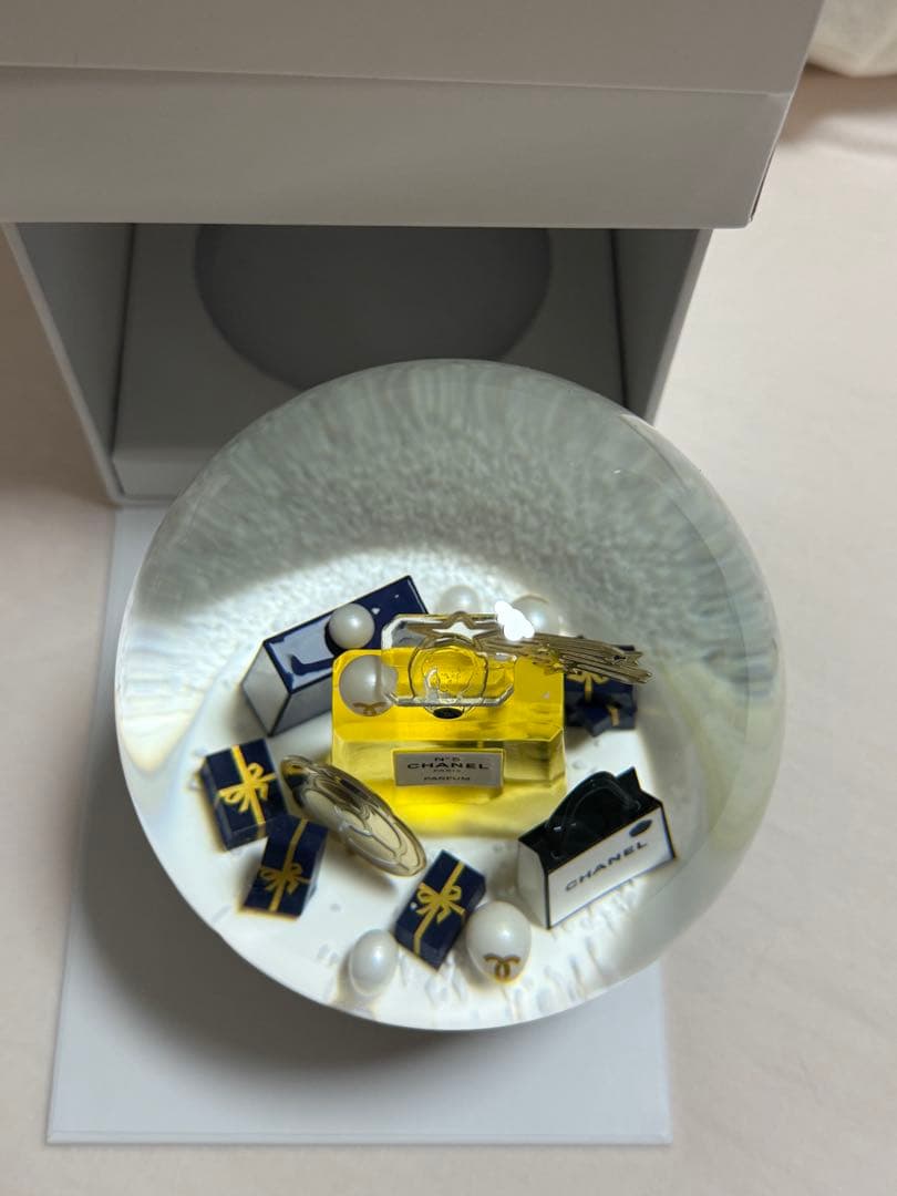 CHANEL スノードーム　2025年 ホリデー限定 ビューティー