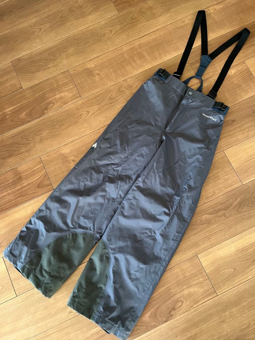 スキーウェア150・ニット帽　モンベル　手袋おまけ