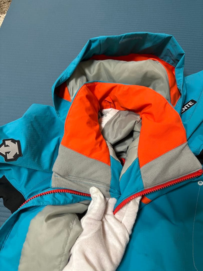 デサント　140 スキーウェア　スキーウエア　DESCENT 子供　上下セット