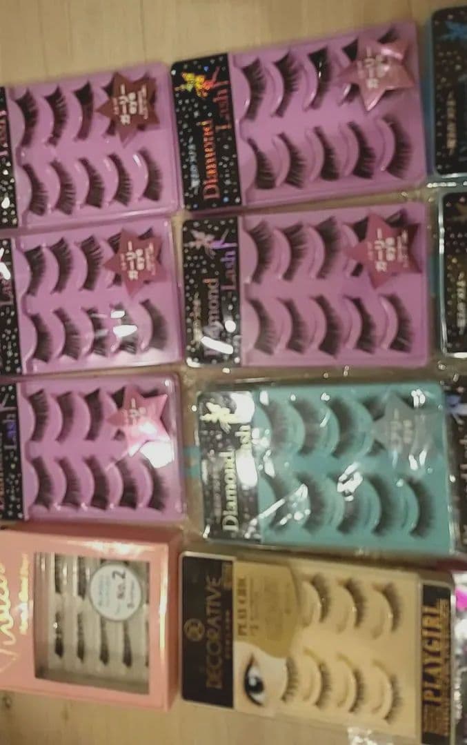 ダイヤモンドラッシュ　つけまつげ　14個　ジバンシー　チーク　クリニーク　ポーチ