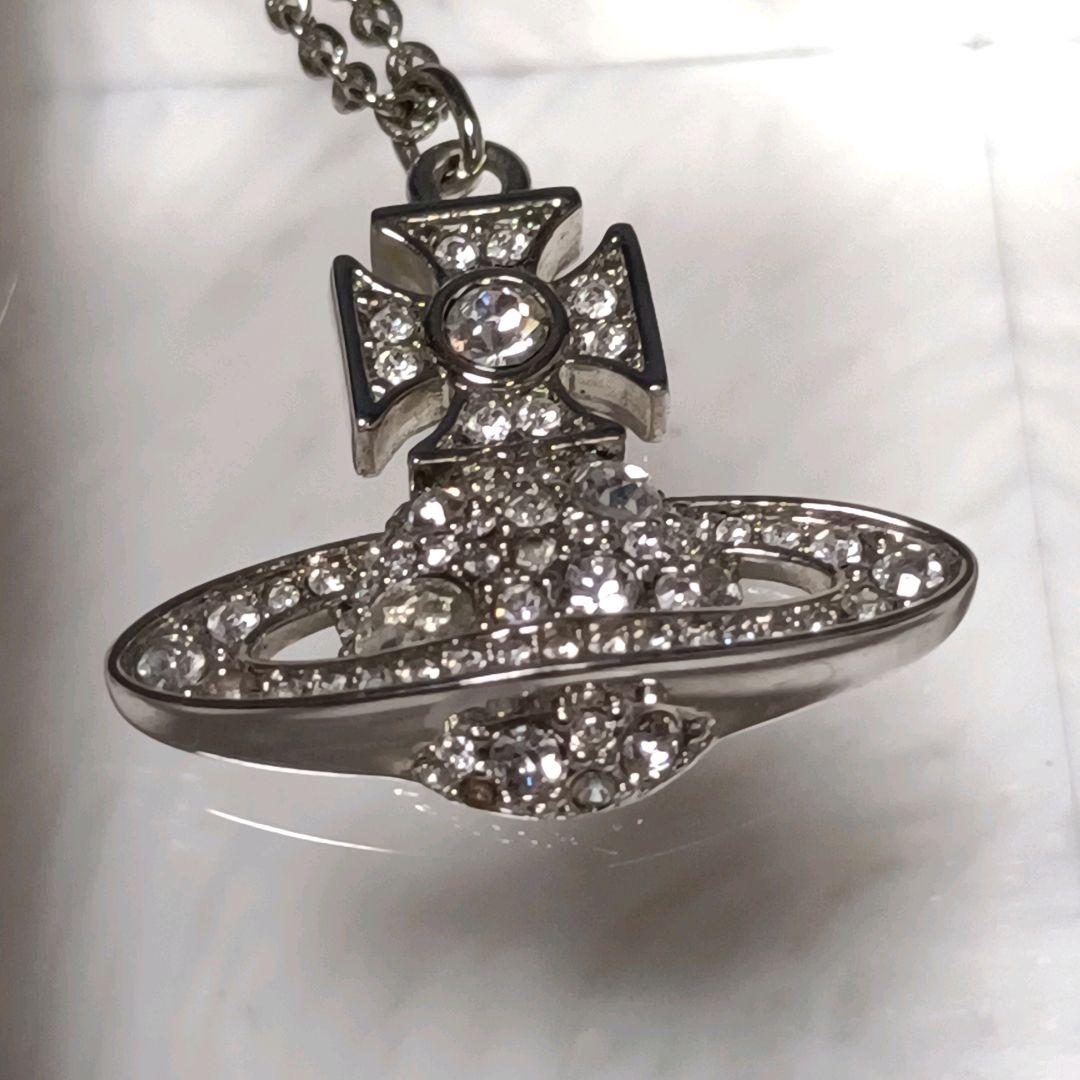 Vivienne Westwood オーブ ネックレス