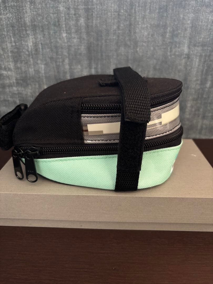 Bianchi ビアンキ　 サドルバッグ　LED チェレステ　ELライト