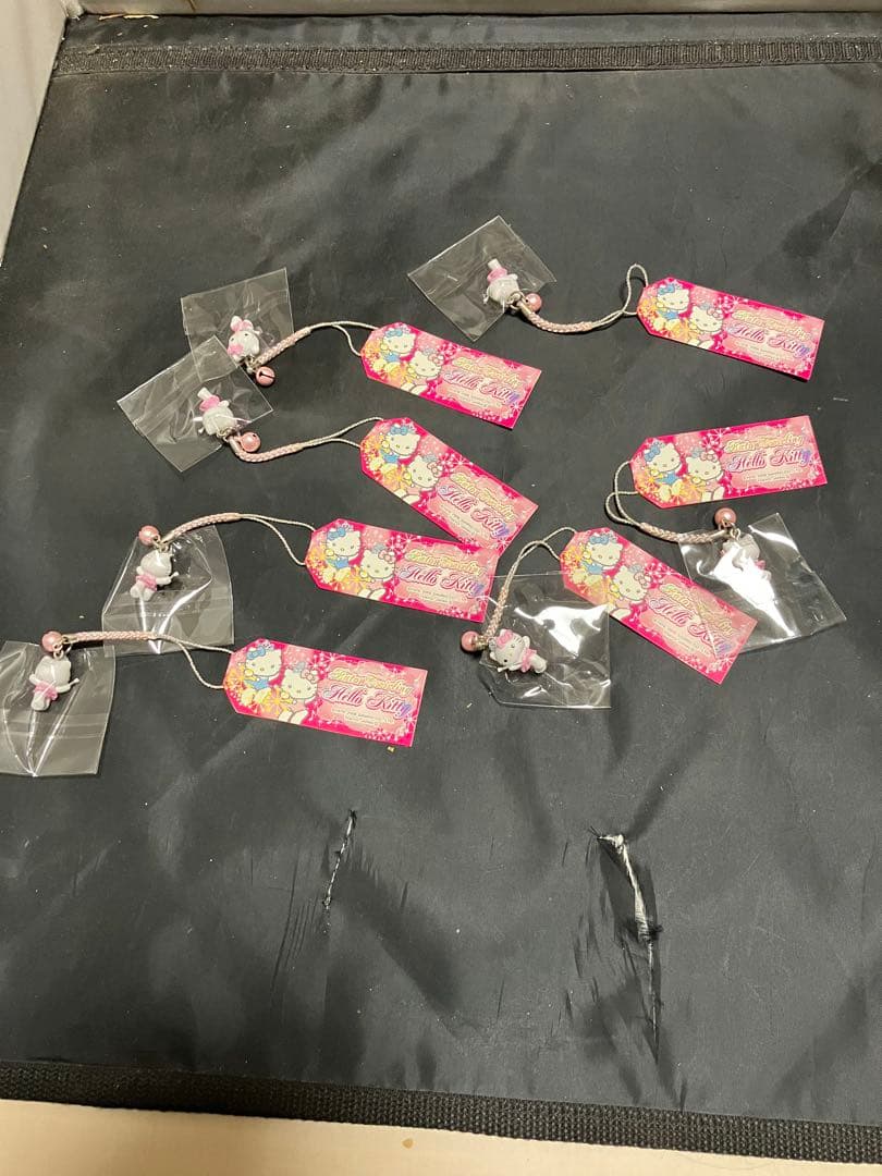 ハローキティ　バトントワリング　ストラップ　７個