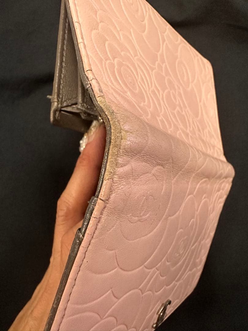 CHANEL フラワーエンボス 長財布 ピンク