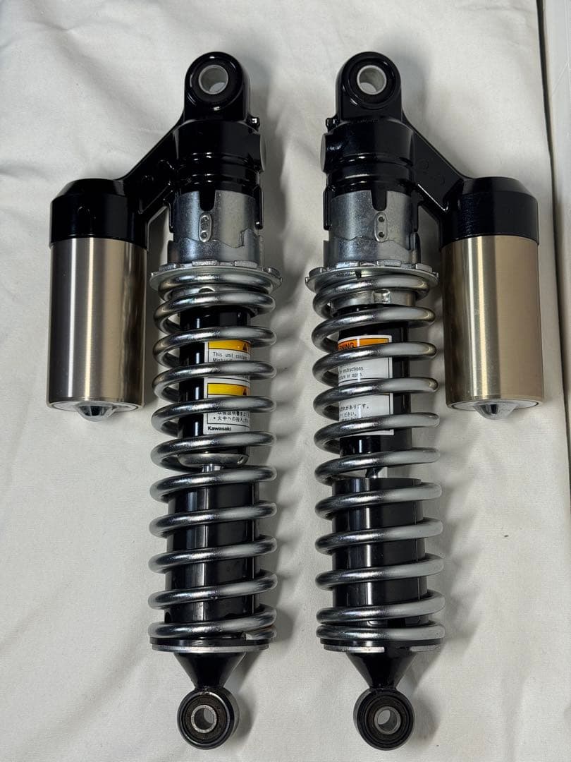 ゼファーχ ファイナルエディション 純正サスペンション 3,200km外し