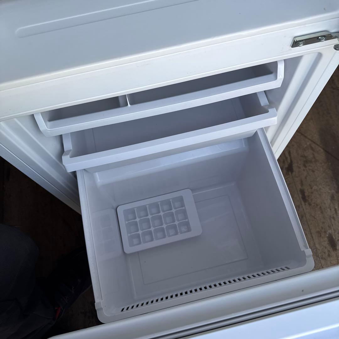 ホワイト冷凍冷蔵庫AQUA2024年製200Ｌ