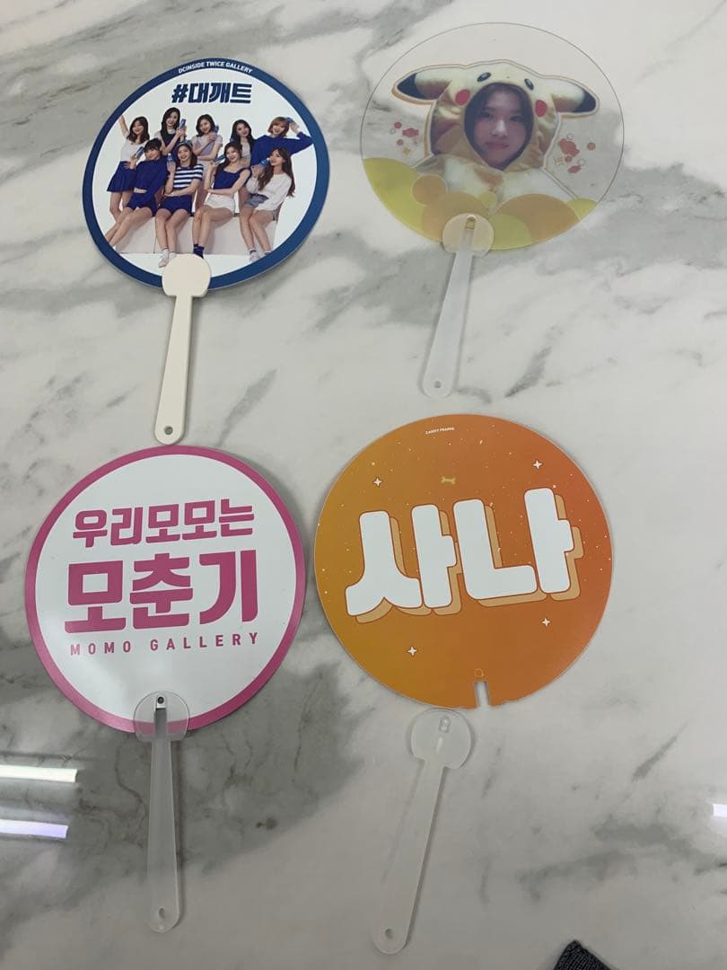 ＋ TWICE まとめ売りうちわ タオル フォト KPOP