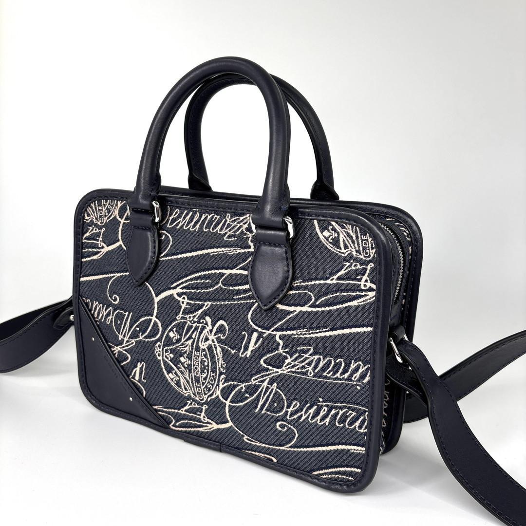 新品未使用 ベルルッティアンジュール ガリバースクリット アラベスク ショルダー