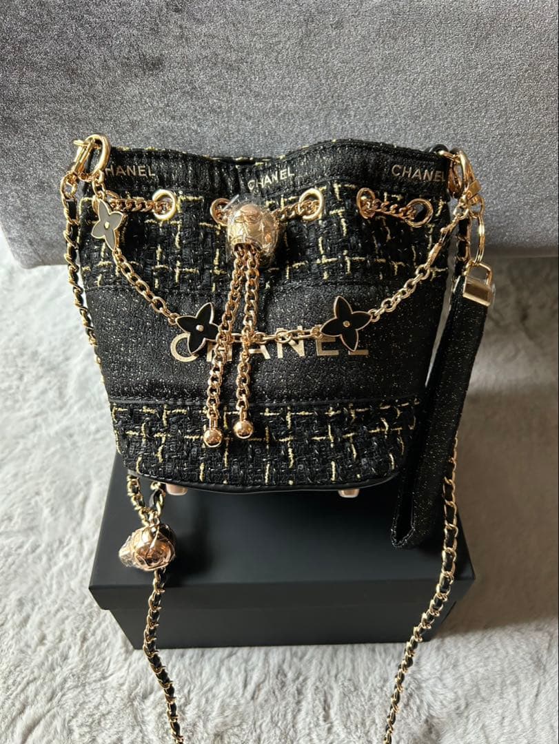 CHANEL ノベルティ ショルダーバッグ ツイード ブラックラメ 巾着