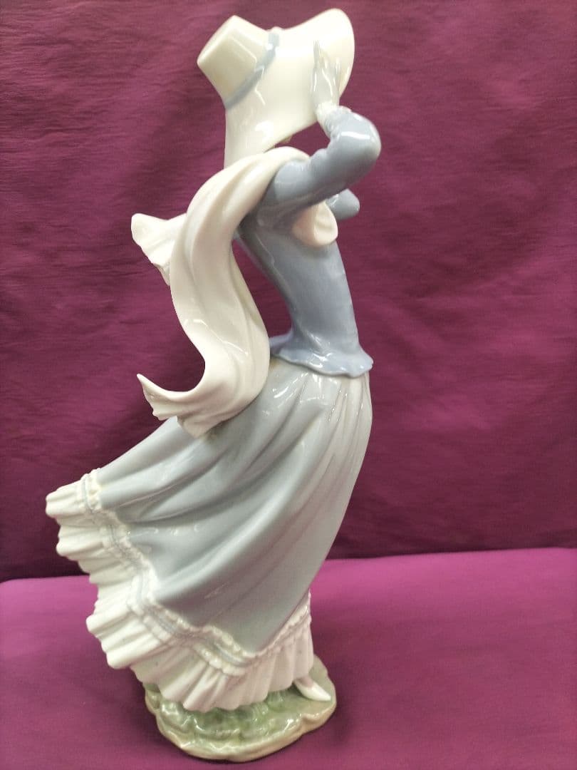 リヤドロ　陶器人形　スペイン　春のそよ風　4936 完品美品　36cm