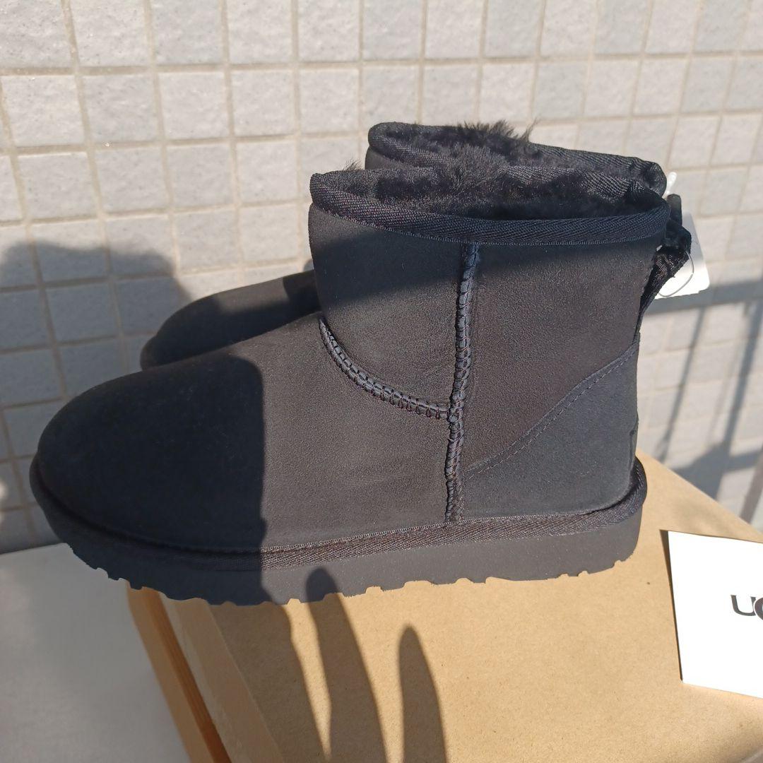 ポ*ん様 UGG ブラック ムートンブーツ サイズ7