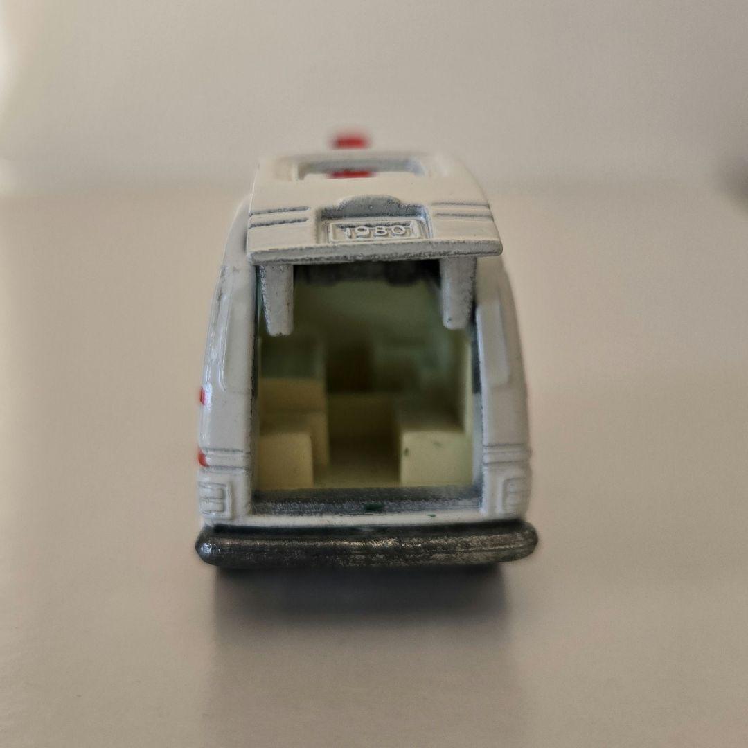 RZ トミカ 1/67 日産キャラバン救急車(市立甲府病院)　非売品