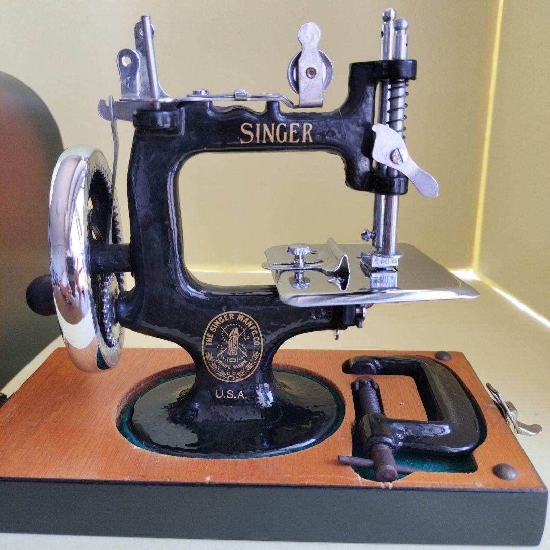 SINGERシンガー　ミニミシン　小型手回しミシン【 ヴィンテージ美品】