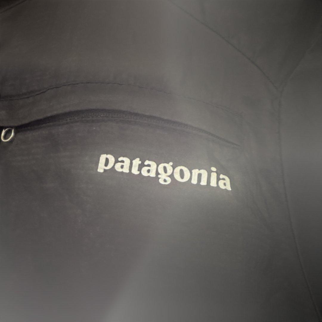 patagonia フーディニ ジャケット　ブラック