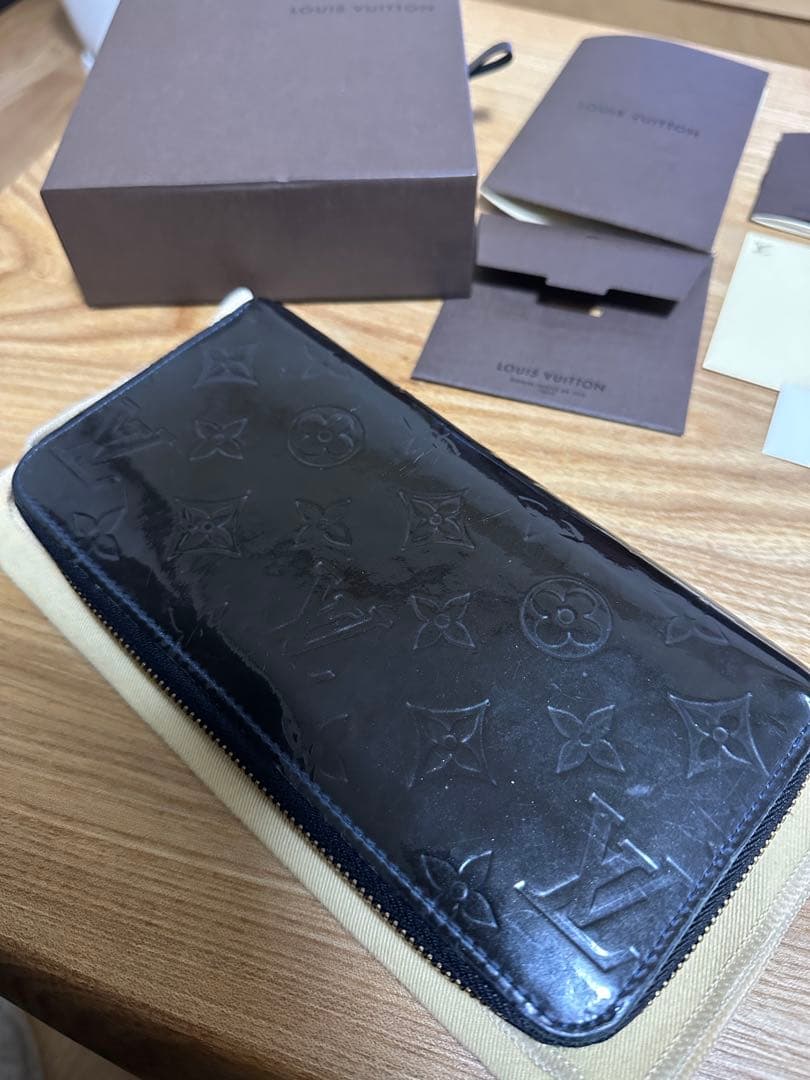 【箱付属品付き】ルイヴィトン モノグラム ヴェルニ ジッピーウォレット