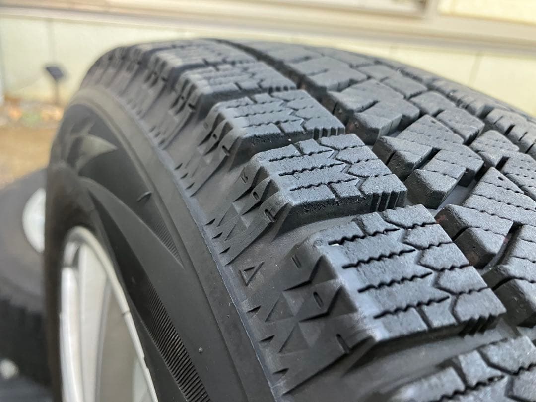 (2065) 22年製スタッドレスタイヤ社外アルミホイール付き2本②