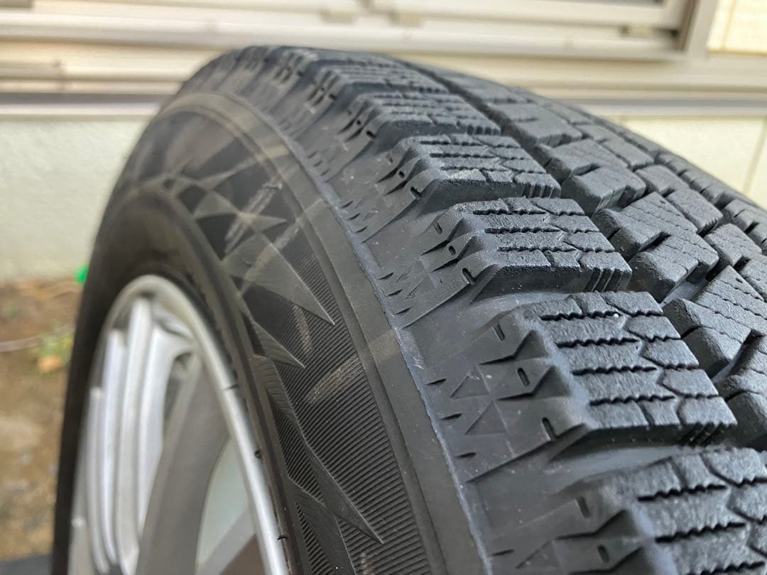 (2065) 22年製スタッドレスタイヤ社外アルミホイール付き2本②