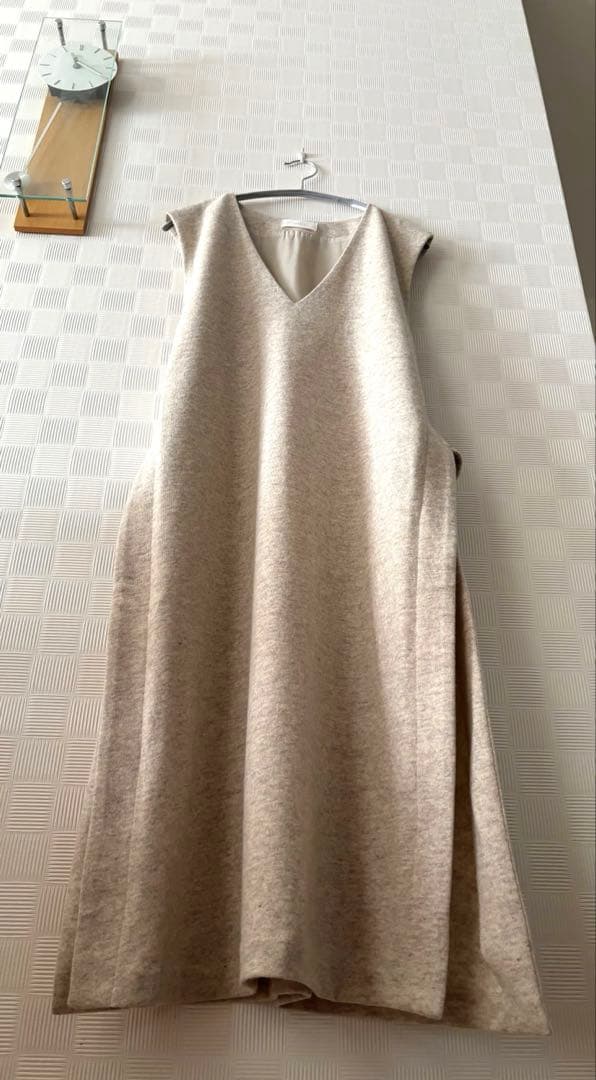 かぐれ　サイドスリットロングジレ　ベージュ　極美品　再お値下げ