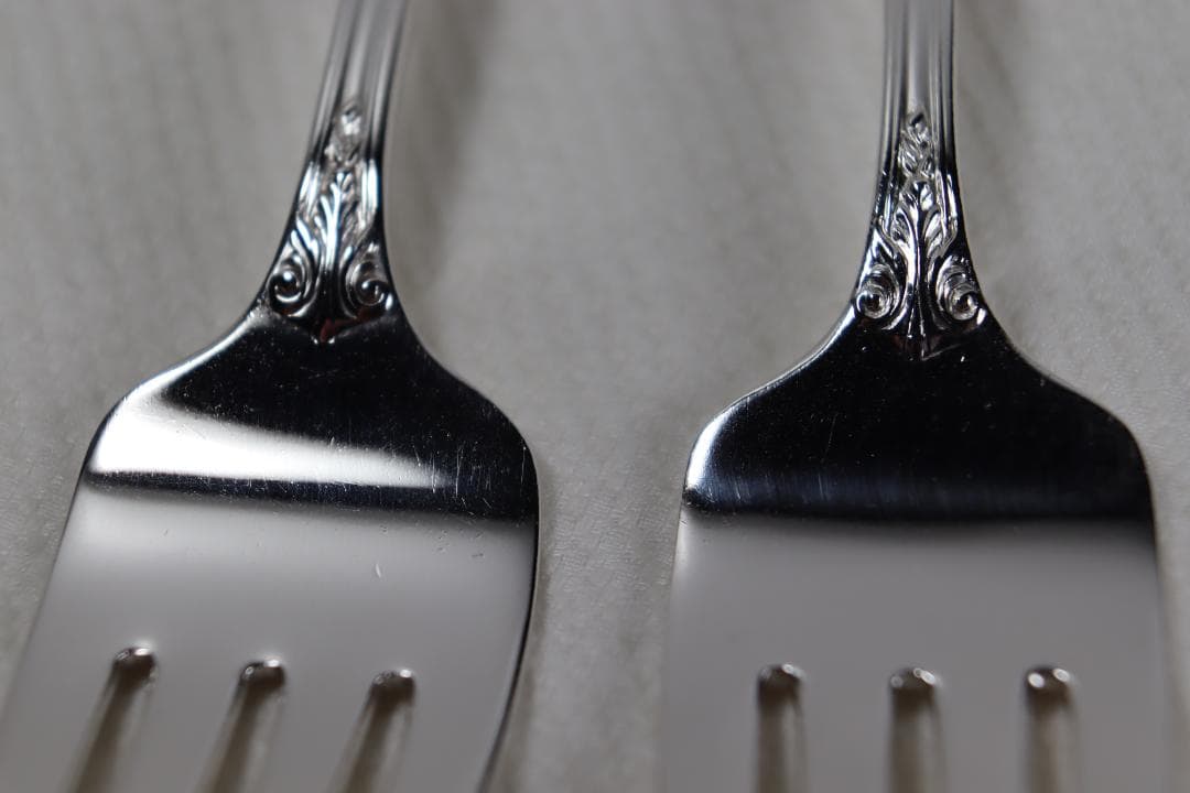 アメリカ■ウォレス■デザートフォーク２本組■とても優雅なローズポイント・パターン